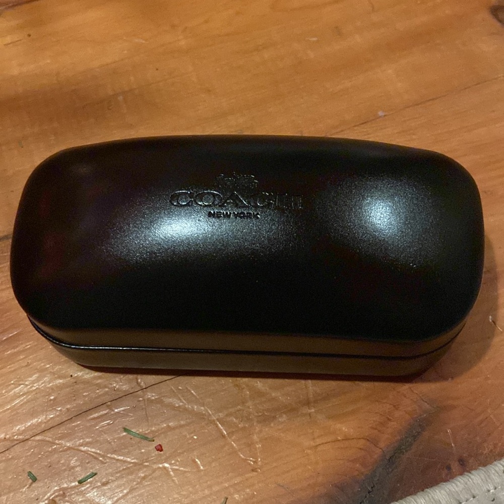 New Coach sunglasses. - Picture 4 of 5